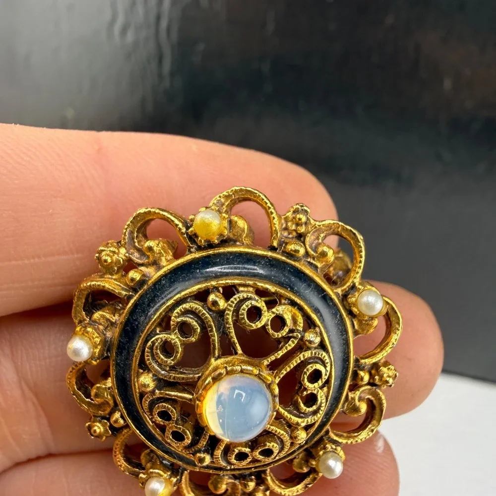 Vintage Florenza Brooch Gold Tone Enamel Glass Filigree Scatter